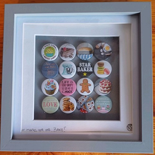 Baking badges 8x8in grey - badges,