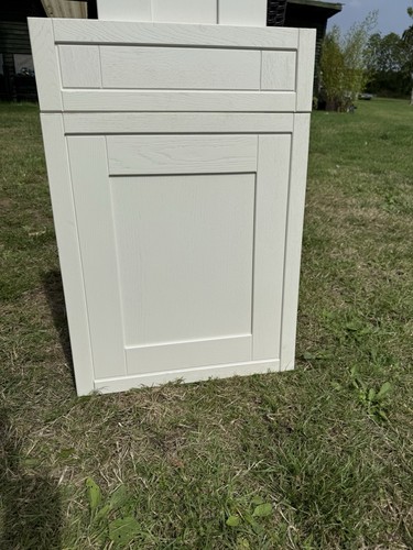 Ivory grained frame style - grained,